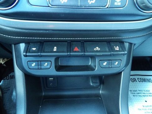 Used 2016 GMC Canyon SLT w/ Driver Alert Package AWD/4WD image 33