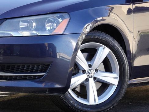 Used 2012 Volkswagen Passat 2.5 SE FWD image 9