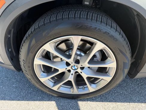 Used 2022 BMW X5 xDrive40i AWD/4WD image 9