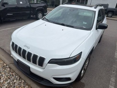 Used 2022 Jeep Cherokee Latitude Lux w/ Sun & Sound Group image 1