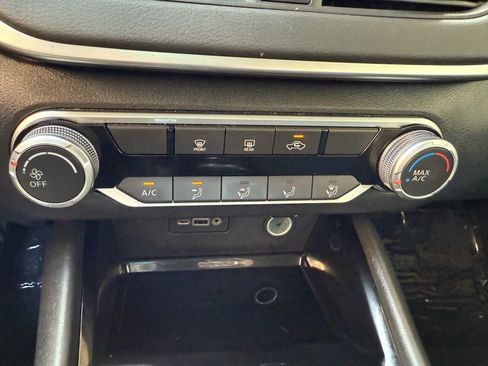 Used 2021 Nissan Altima 2.5 SV image 18