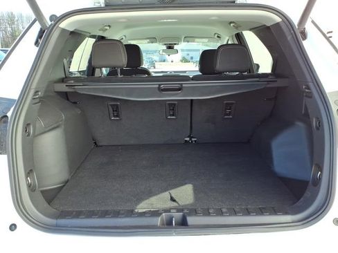 Used 2023 Chevrolet Equinox LT w/ Driver Convenience Package AWD/4WD image 23