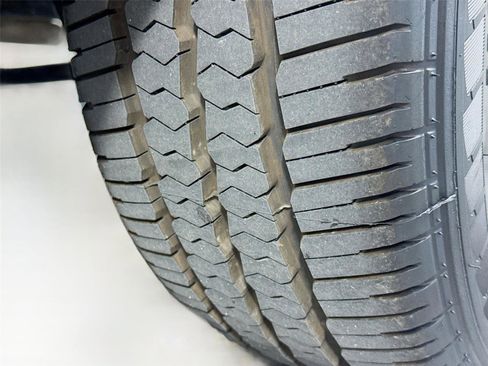 Used 2024 Ford Transit 350 XLT image 28