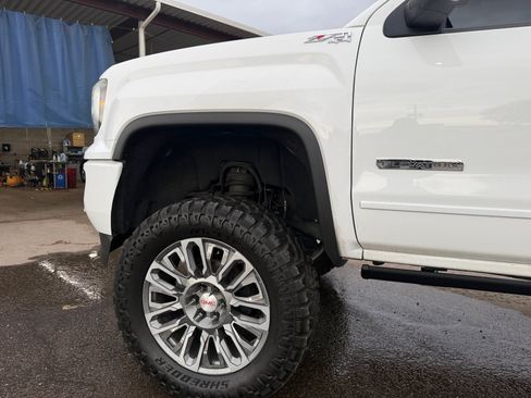 Used 2018 GMC Sierra 1500 SLE w/ SLE Value Package RWD image 10