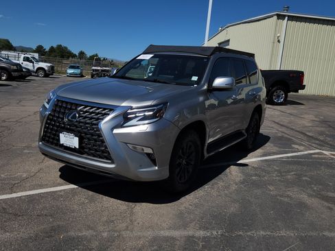 Used 2023 Lexus GX 460 Premium w/ Premium Package AWD/4WD image 2