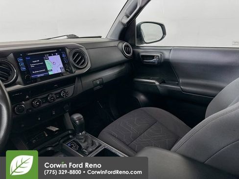 Used 2017 Toyota Tacoma TRD Off-Road image 23