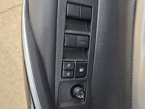 Used 2022 Toyota Corolla XSE image 33