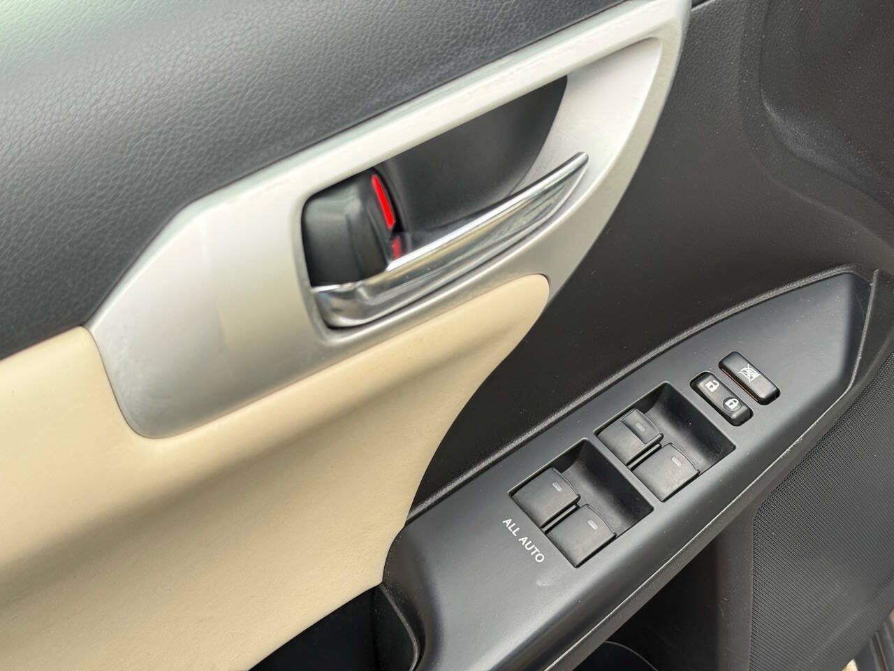 Used 2013 Lexus CT 200h w/ Seat Comfort Pkg FWD image 23