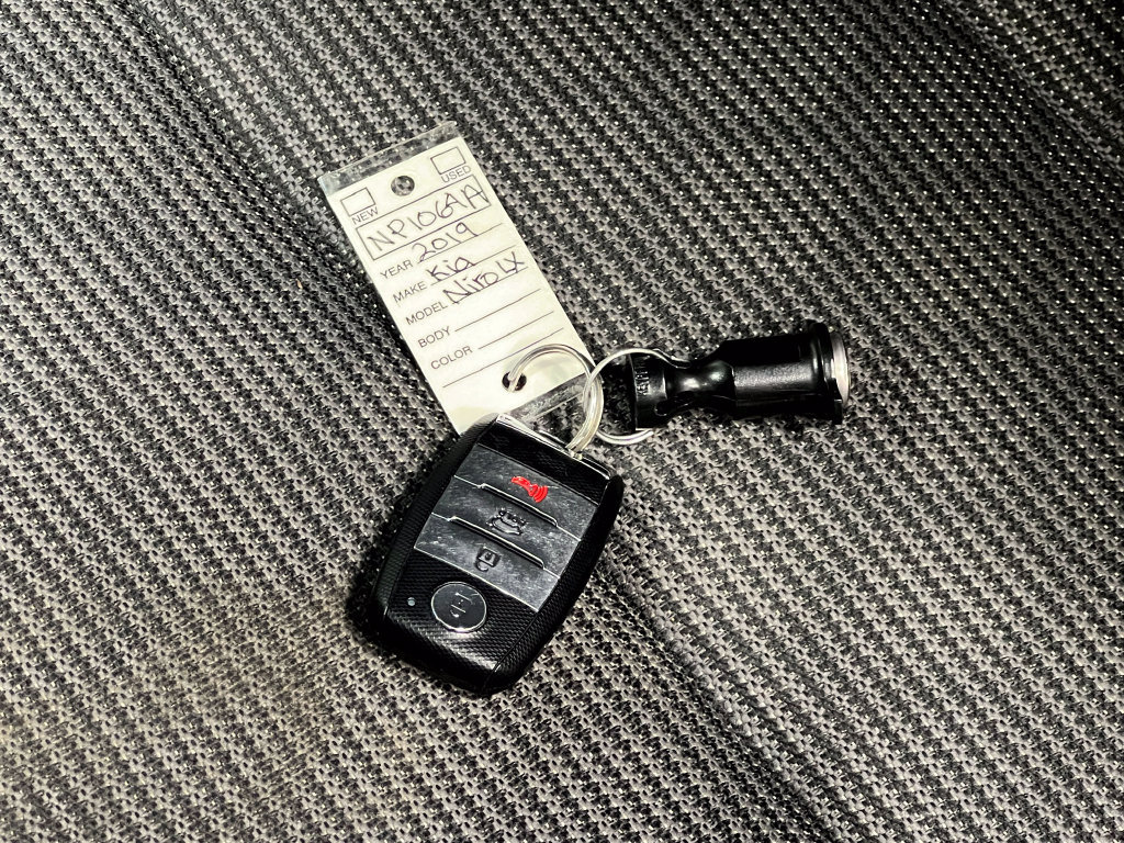 Used 2019 Kia Niro LX FWD image 36