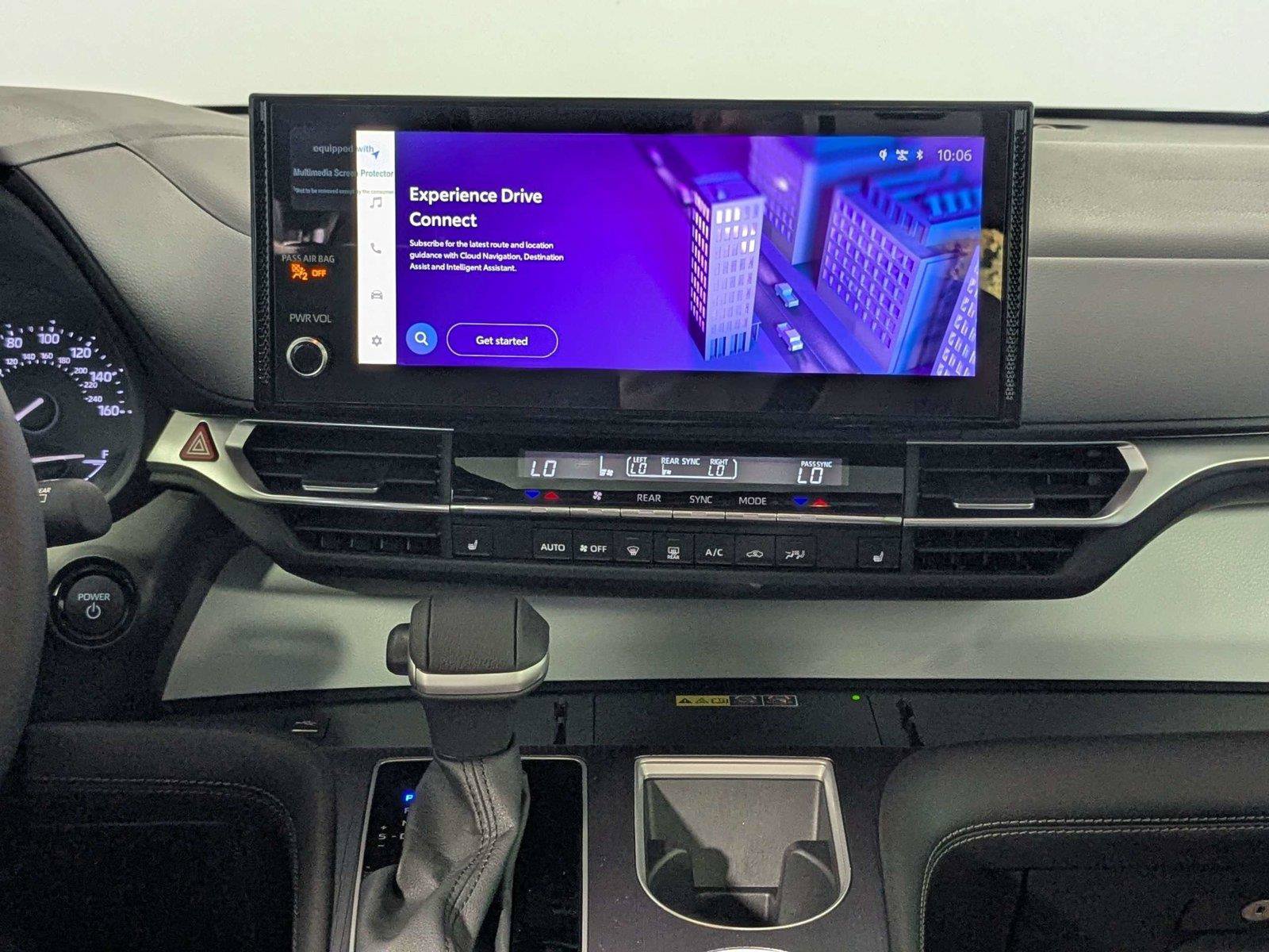 Certified 2025 Toyota Sienna XLE FWD image 41