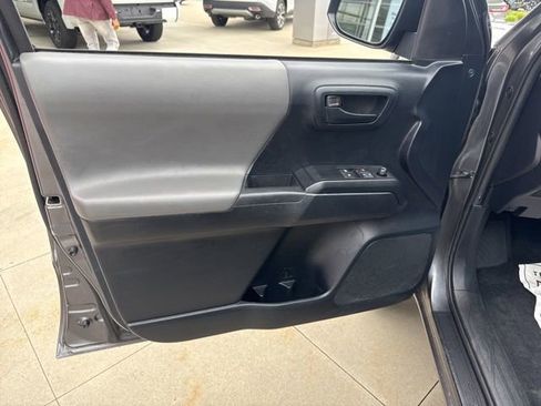 Used 2019 Toyota Tacoma SR w/ SX Package AWD/4WD image 20