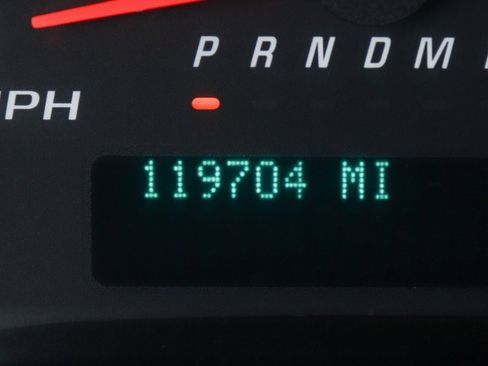 Used 2014 Chevrolet Express 2500 image 27