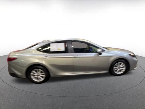 Used 2025 Toyota Camry LE image 16