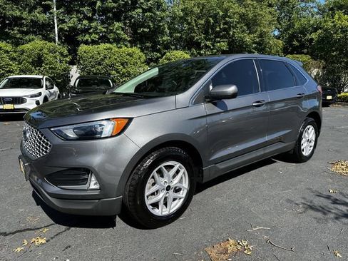Certified 2023 Ford Edge SEL w/ Convenience Package AWD/4WD image 9