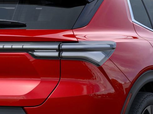 New 2026 Chevrolet Equinox EV LT image 36