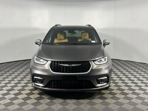 Used 2022 Chrysler Pacifica Pinnacle image 13