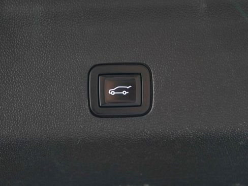 Used 2021 Chevrolet Tahoe High Country AWD/4WD image 21