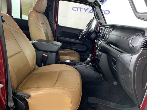 Used 2021 Jeep Wrangler Unlimited Sahara image 40