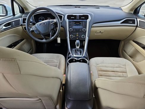 Used 2015 Ford Fusion SE FWD image 15