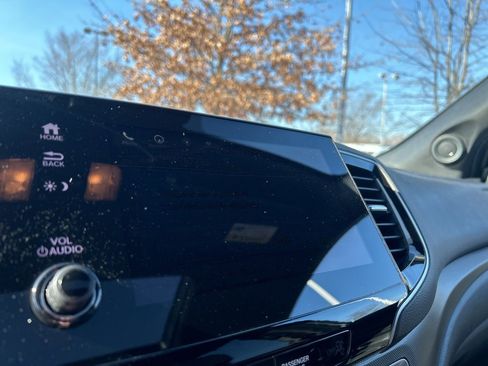 Used 2022 Honda Pilot TrailSport image 18