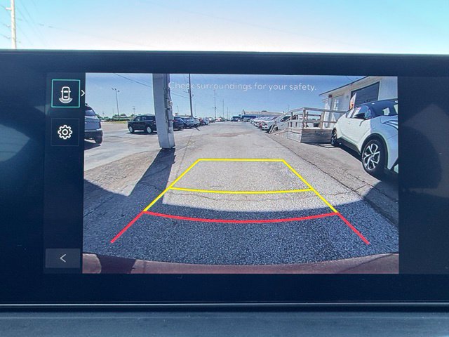 Used 2025 Kia Sorento EX w/ Panoramic Sunroof Package FWD image 9