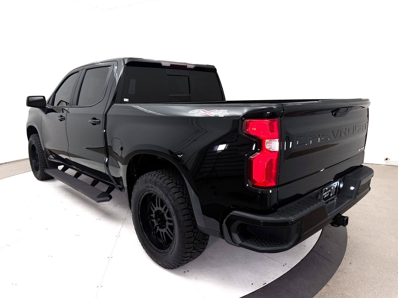 Used 2021 Chevrolet Silverado 1500 RST w/ Convenience Package II AWD/4WD image 17