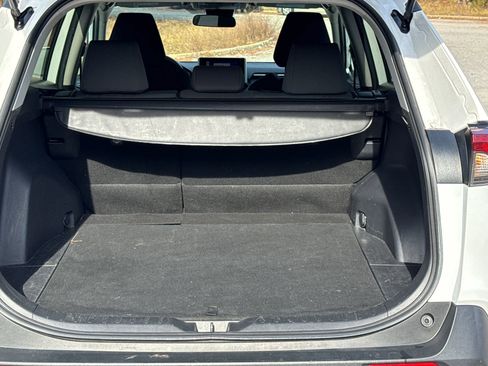 Used 2023 Toyota RAV4 XLE image 18