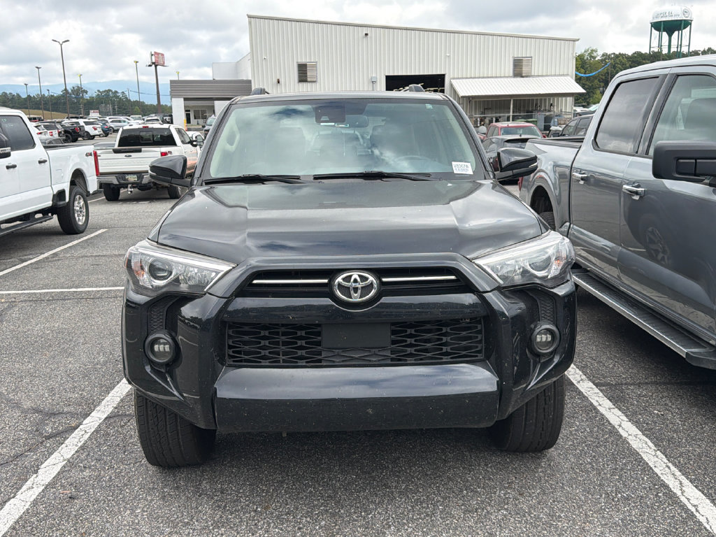 Used 2021 Toyota 4Runner SR5 Premium w/ Moonroof Package AWD/4WD image 2
