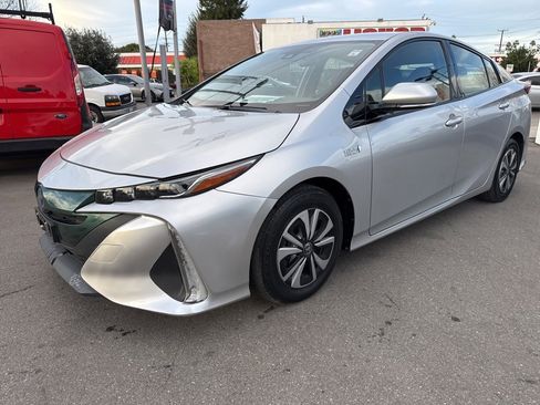 Used 2017 Toyota Prius Prime Plus image 2
