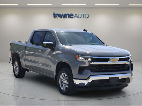 Used 2024 Chevrolet Silverado 1500 LT AWD/4WD image 9