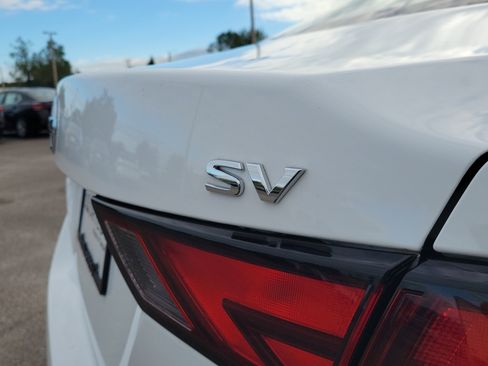 Certified 2023 Nissan Sentra SV image 9