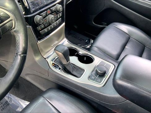 Used 2019 Jeep Grand Cherokee Limited AWD/4WD image 16