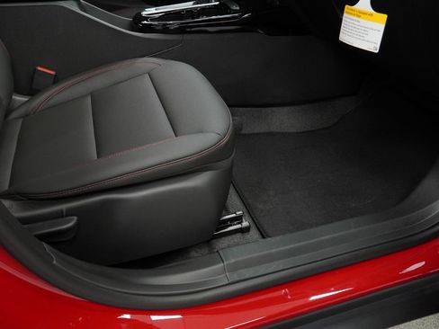 New 2026 Chevrolet Trax RS w/ Driver Confidence Package FWD image 29