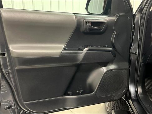 Used 2022 Toyota Tacoma SR image 23