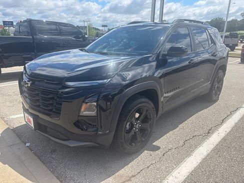 Used 2026 Chevrolet Equinox LT w/ Convenience Package II AWD/4WD image 2