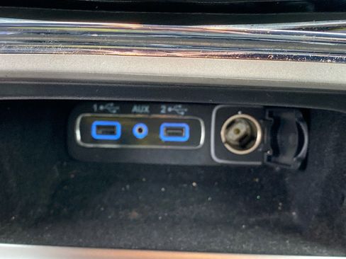 Used 2020 Jeep Grand Cherokee Limited image 14