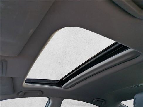 Used 2017 Honda Civic Touring image 21