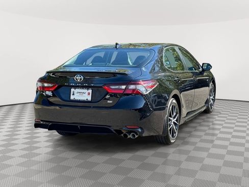 Used 2024 Toyota Camry SE w/ Convenience Package FWD image 4