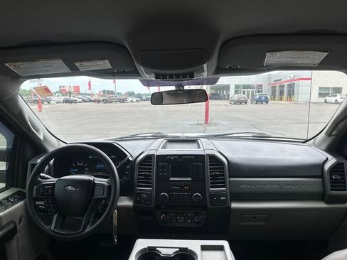 Used 2017 Ford F250 XL w/ Power Equipment Group AWD/4WD image 13