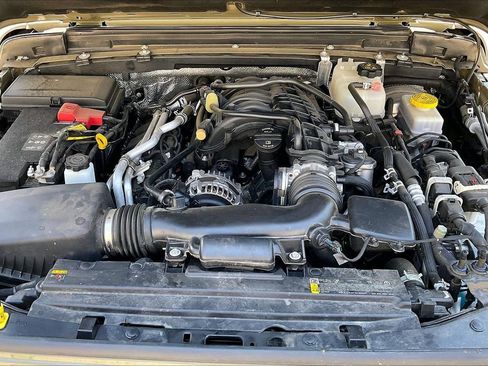 Used 2025 Jeep Wrangler Unlimited Rubicon w/ Safety Group AWD/4WD image 37