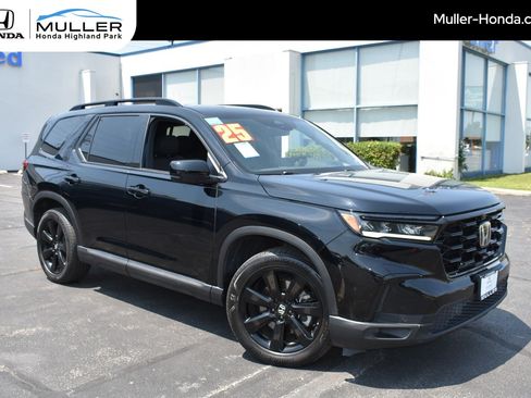 Certified 2025 Honda Pilot Black Edition image 1