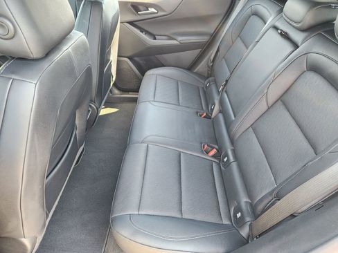 Used 2025 Chevrolet Equinox LT w/ Convenience Package II FWD image 28