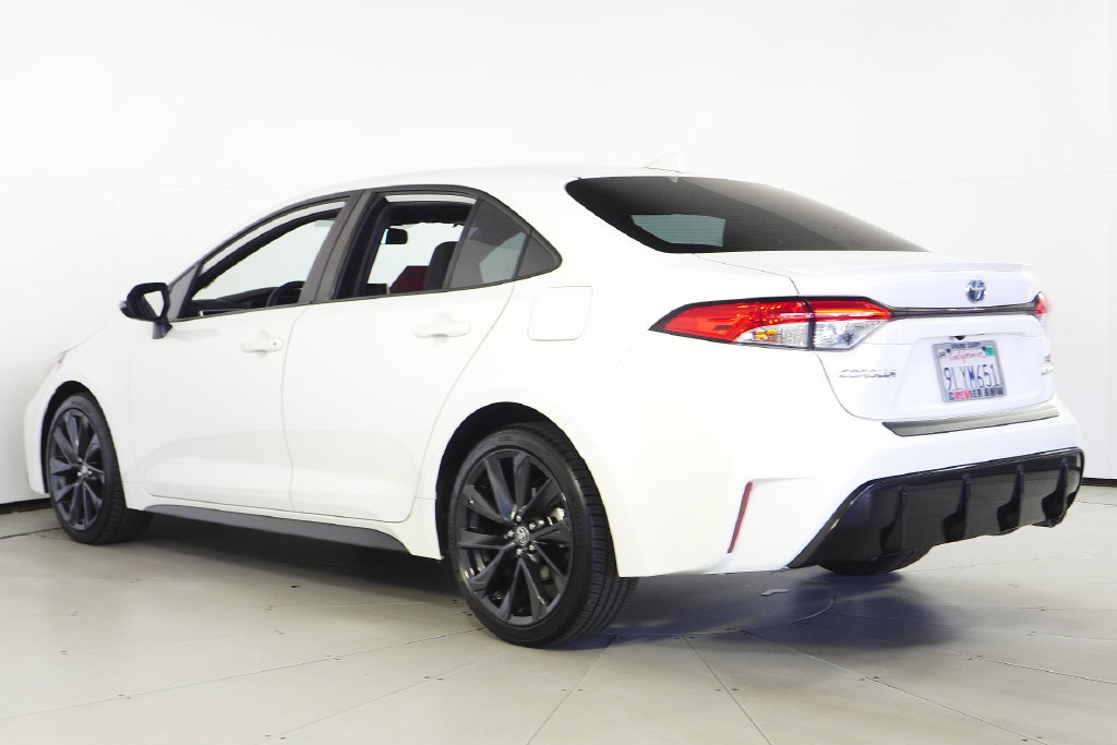 Used 2024 Toyota Corolla SE w/ SE Package FWD image 9