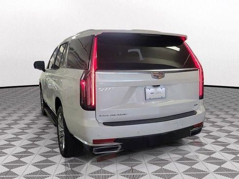 Used 2021 Cadillac Escalade Premium Luxury Platinum RWD image 4