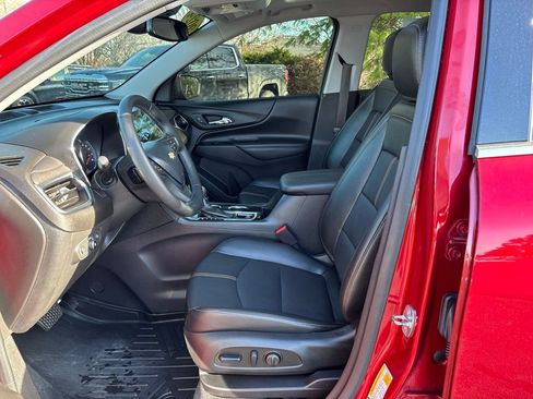 Used 2024 Chevrolet Equinox Premier image 15
