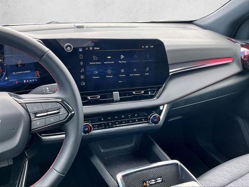 Certified 2026 Chevrolet Equinox RS image 8