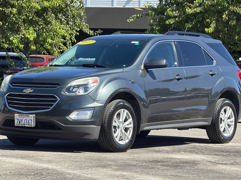 Used 2017 Chevrolet Equinox LT w/ Convenience Package FWD image 8