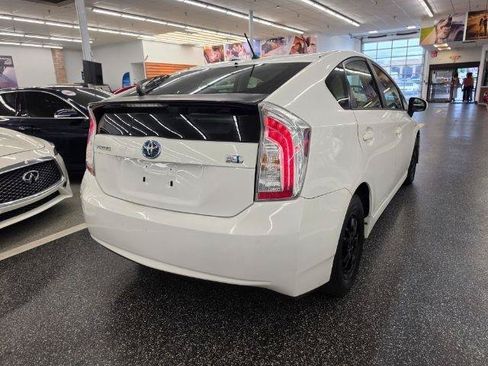 Used 2013 Toyota Prius Two FWD image 5