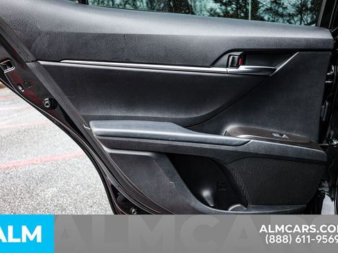 Used 2022 Toyota Camry SE image 43