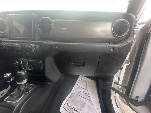 Used 2020 Jeep Gladiator Sport w/ Quick Order Package 24S image 40